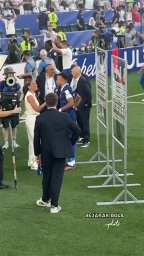 Kelakuan pemain Paraguay bikin Mbappe jengkel! 🤬