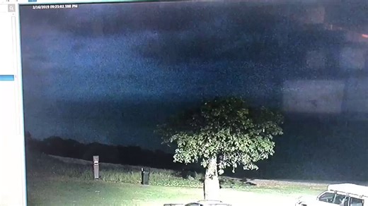 AUSTRALIAN police station has driven the internet into a frenzy after posting a video that show a UFO🧐🤔🛸🛸🛸