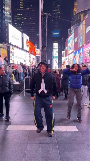 Did they pass the vibe check? 😩 #viralreelschallenge #facebookreels #explorepage #trendingdances #boo | Young10zin