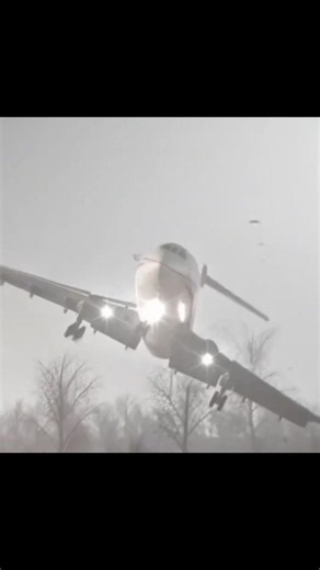 Reckless landing in the fog🌫️🛬🤔| Polish Air Force flight 101