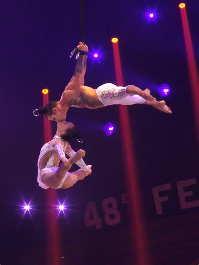 Ilia & Regina, Zara - Hair Suspension-Silver Clown-48th International Circus Festival of Monte-Carlo #CircusMonteCarlo #IlyaRegina #CircusVideo #circusfestival #circo #hairsuspension #Zirkusfestival
