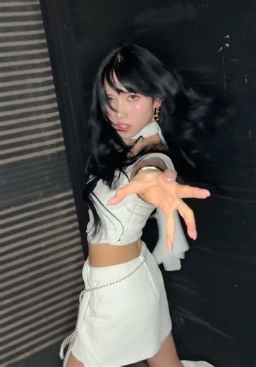 Exploring the New Dance Challenge for ISS:UE's 'PHASE'