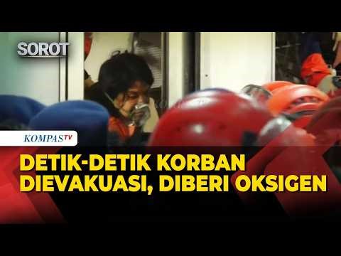 Detik-detik Korban Segera Dievakuasi dari Dalam Gerbong, Diberi Oksigen