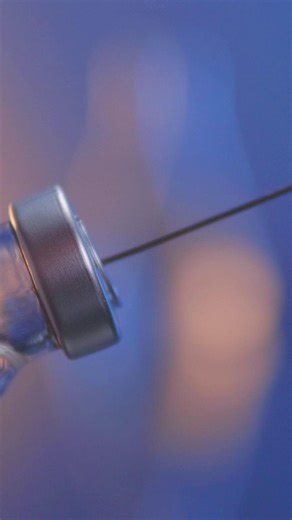 The chickenpox vaccine will now be included in the NHS's vaccination programme - meaning hundreds of thousands of young children will be protected against getting the infection 💉 Young children will be offered protection against varicella as part of their routine childhood vaccinations from today. #manchestereveningnews #chickenpox #nhs #vaccine | Manchester Evening News