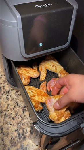 Hot honey rob chicken wings 🌶️🐓