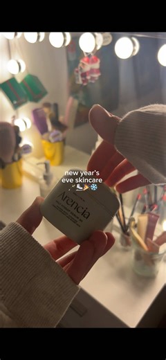 and a book.. happy new year’s eve hope everyone had an amazing last day of 2025 !! 🎉🎉 #nightroutine #newyear #2026 #skincareroutine #newyearseve