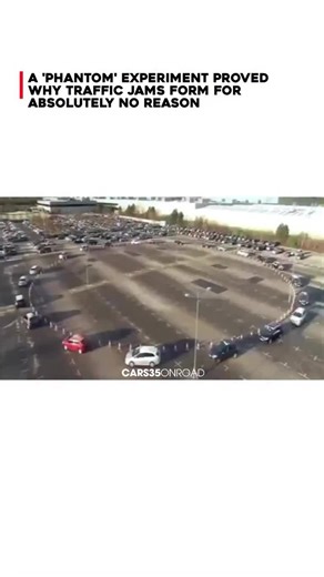 In this reel, a group of cars moves smoothly around a closed 230-meter track at a steady 30 km/h. No lane changes, no roadblocks, no visible problems ahead. From the outside, it looks like a perfectly controlled traffic flow where nothing should go wrong. Then one driver taps the brakes lightly. The car behind reacts a little more aggressively, the next even more so, and the effect multiplies backward through the line. Within seconds, traffic comes to a halt despite an empty road ahead, as braki