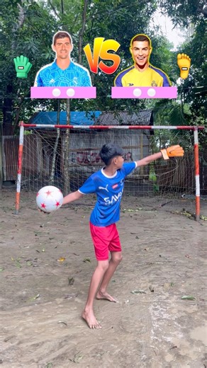 Goalkeeper 🆚 Striker 1v1 challenge ⁉️🔥⚽️🤯#shorts #football #challenge #ronaldo #courtois