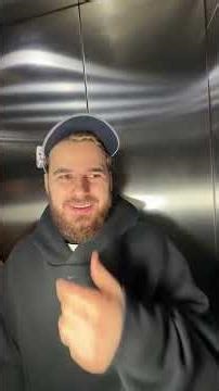 CLEMENTINE BELITE AU PRIMIT O MASINA DE LA ZBIR