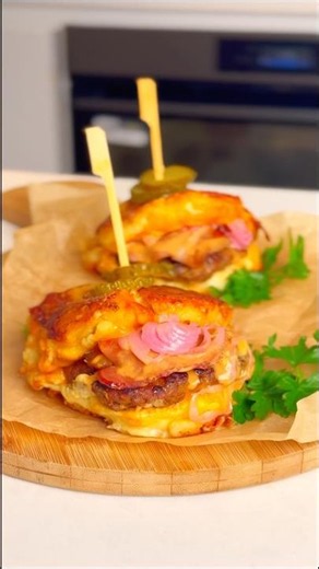 Mum's Cheeseburger Potato Pockets 🥔
