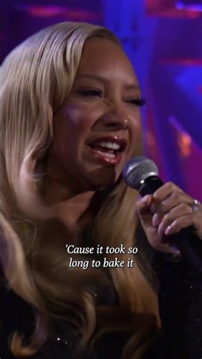 Sheléa performs "MacArthur Park" by Jimmy Webb #shorts