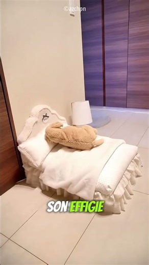 Le chiot faisait semblant de dormir dans son lit 😯❤️