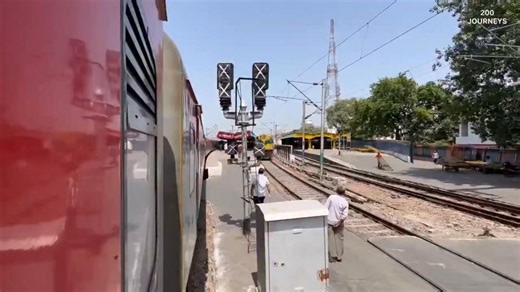 Rajdhani Express arriving at New Delhi Railway Station | 200Journeys