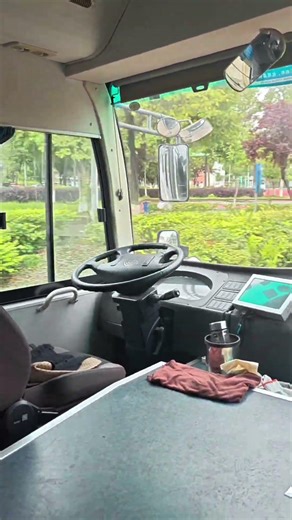 GHOST Driver? Testing Autonomous Technology In A Full Sized Bus 🤖
