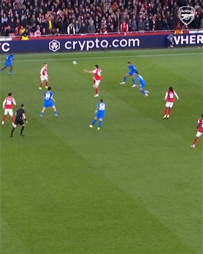 The audacity to shoot from there is crazy. Saliba and Arteta’s reactions are absolutely priceless. 😭🤯
