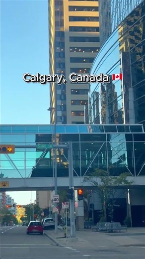 Downtown Calgary, Alberta 🇨🇦 | Exploring the Heart of YYC 🏙️ #Shorts