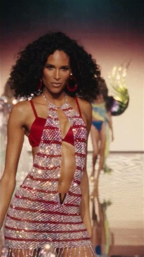 Face card? Never declined. Runway walk? Never missed. Cindy, you nailed it.