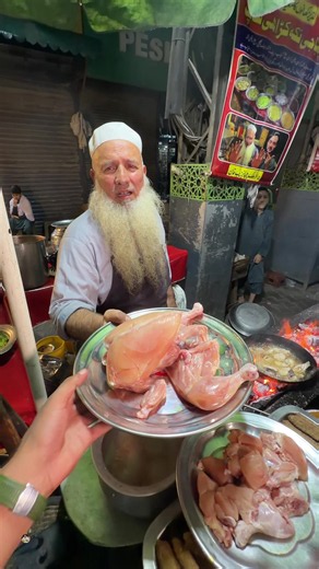 Making Of Traditional Chicken Karahi At Street Only 700-RS/ 😍 #food #trending #foodtiktok #streetfood #foodie