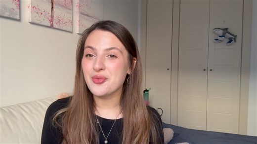 Vladyslava D. tutor video introduction on Preply