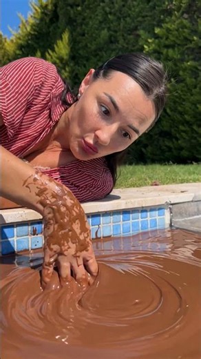 She Tried To Clean A CHOCOLATE Pool With Salt 🍫🏊😂