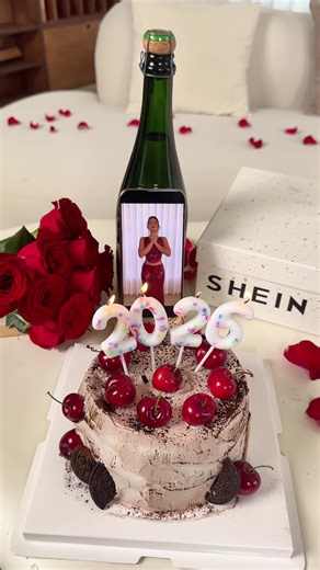 Make a wish.... 🎂 Was it for epic year-end savings? Then you're in luck, the SHEIN Big Sale is making the deals of your dreams come true 🎁🎇 #SHEINBigSale