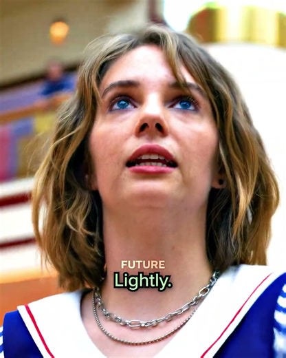 Robin Cracks The Code 😂 | Stranger Things S3.E3 | #shorts