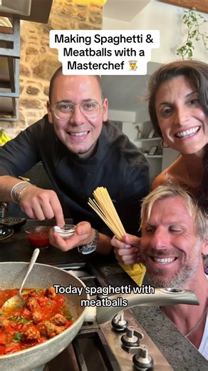 Cooking Spaghetti & Meatballs with a Masterchef: Italian Food Recipes