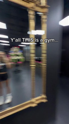 Why Is This Chicago Gym Empty? Observations & Possible Reasons