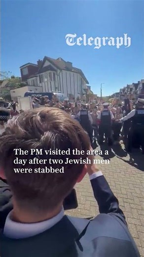 Starmer booed as he arrives at Golders Green attack scene