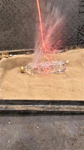 Molten Metal vs Water Bottle #moltenmetal#experiment#scienceexperiment#waterbottle#explosion