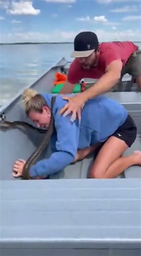 NEW FEAR UNLOCKED 🚫🐙 Why you never dangle your legs.