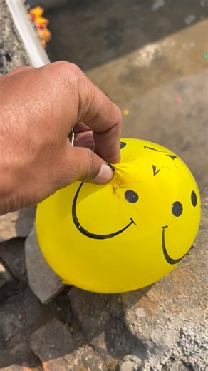 Experiment: Will a water balloon explode when it rolls down from a tall building?💥🎈#satisfying