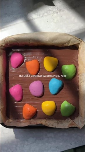 Brownies that double as decorations