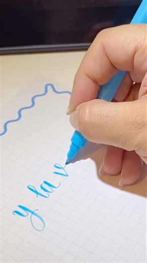 Lettering y caligrafía script con Brush pen