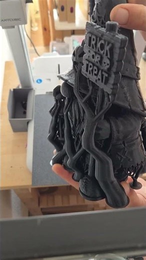 20 hours later... My halloween Gnome Finally Comes Off the 3D Printer #3dprinting #halloween#3Dprint