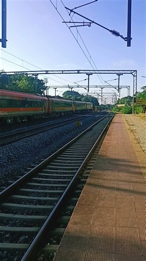 you won't believe how fast the train passed