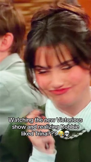 Robbie Liked Trina? New Victorious Show Moments Explained 😭