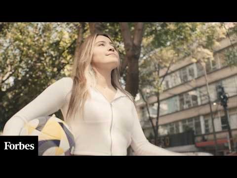 How @MercedesRoa Went From 2 Views To Millions Through High-Quality Content