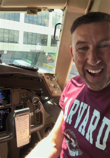 Delta Airlines first flight experience — meeting the cockpit crew