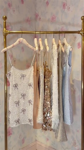 Options for tonight✨💫Which sparkly mini dress is your fave? #sparkles #nye #minidress #nyeoutfit #newyearseve