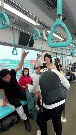 FK - The kindness of a young man [FEELKIND] #feelkind #kindness #respect #help