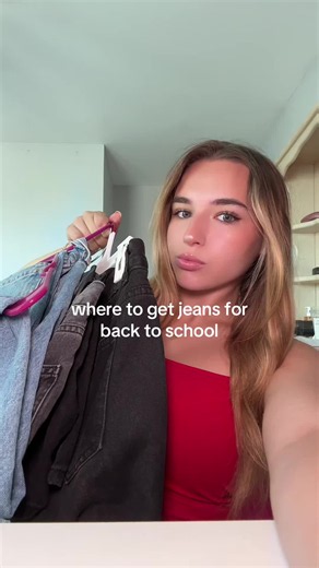 where to get jeans for back to school!! #wheretoshop #backtoschool #backtoschoolshopping #jeans @Aritzia @MOTEL @AliExpress @Edikted @Levi’s