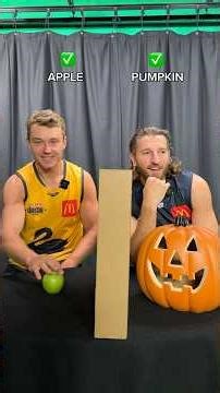 Bont an Crippa face off ahead of AAMI AFL Origin 👏Get your tickets now.