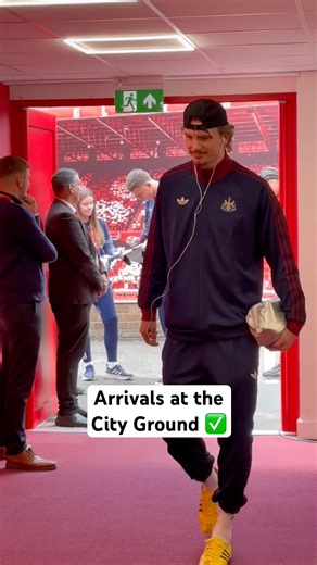 We’ve arrived at the City Ground 🖤🤍 #newcastle #nufc #premierleague #football