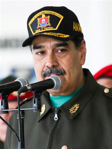 🇻🇪🇺🇸 El régimen venezolano está abierto a negociar un acuerdo con Estados Unidos para combatir el narcotráfico, aseguró su líder, Nicolás #Maduro, en una entrevista pregrabada con el periodista español Ignacio Ramonet que fue transmitida este jueves por la televisión estatal. Maduro se negó a hablar del supuesto ataque de la CIA la semana pasada contra un puerto venezolano usado, según el Gobierno de Donald #Trump, por carteles del narcotráfico. Pero sí reiteró que, en su opinión, EE.UU. bus