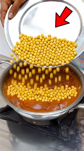 Smart Kitchen Hacks to Save Time Cooking #KitchenTips #CookingHacks #HomeOrganization | Artkala4u