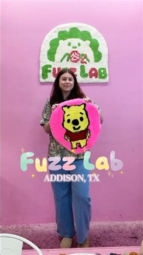 TUFTING A RUG FOR THE FIRST TIME! 🧵✨ | 📍 Fuzz Lab - Dallas, Texas #rugtufting #dallastx