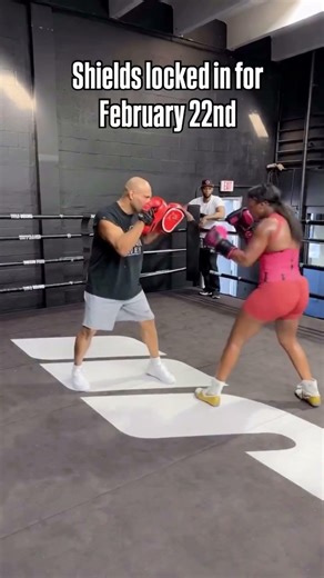 Claressa Shields PROVES Why She’s Undisputed Champion in Brutal Fight #boxing #boxer #boxingnews