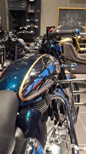 CLASSIC350 ■ Chrome ■ Emerald Green #royalenfield #classic350 #shorts #viral #ytshorts #trending #yt