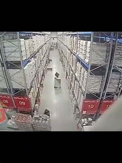 Warehouse Fails 2 - Structures & Stacks 3